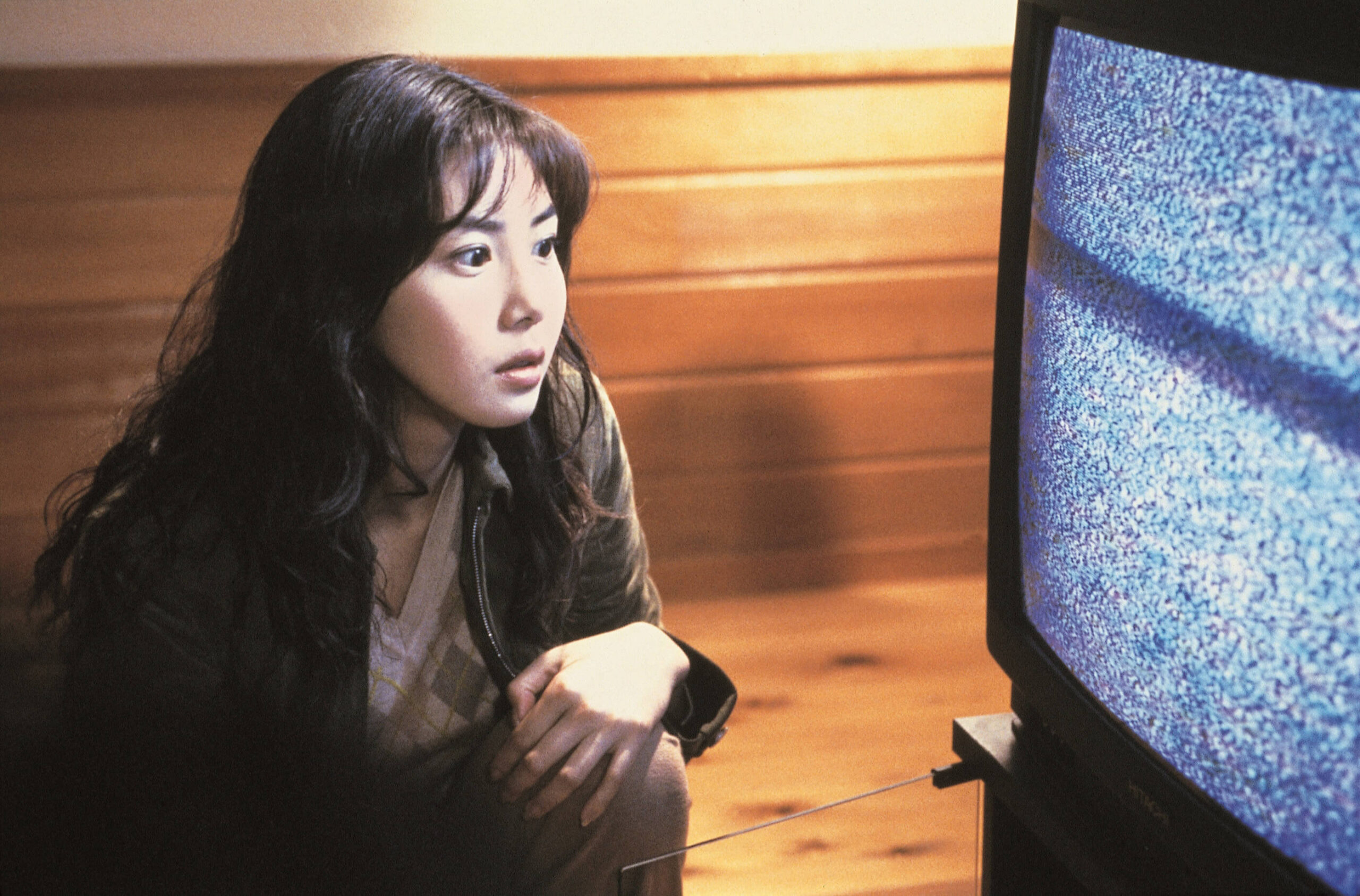 Nanako Matsushima in a scene from Ringu.